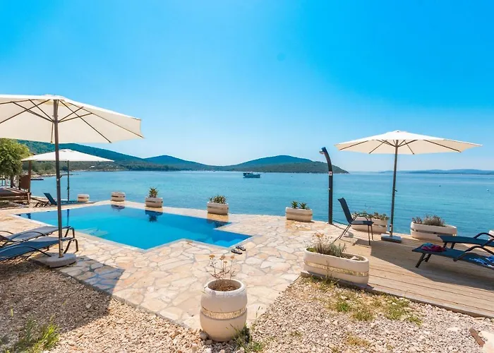 With Pool Dream Of Kornati Parque de Campismo *